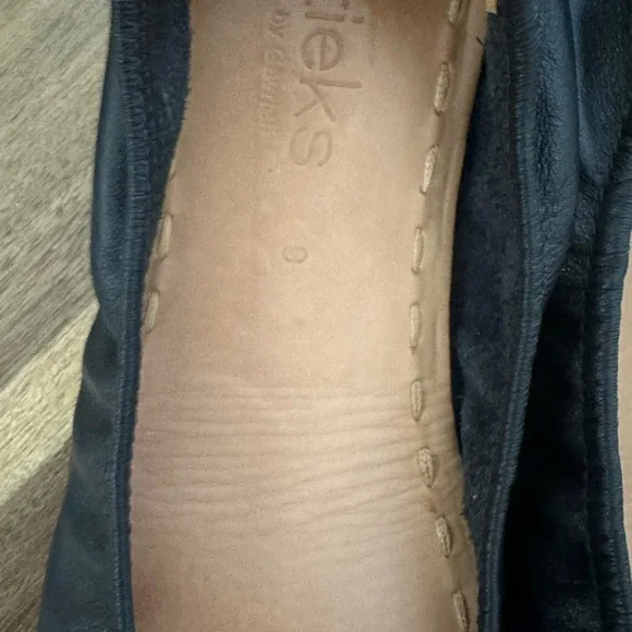 Tieks black flats - Picture 5 of 9